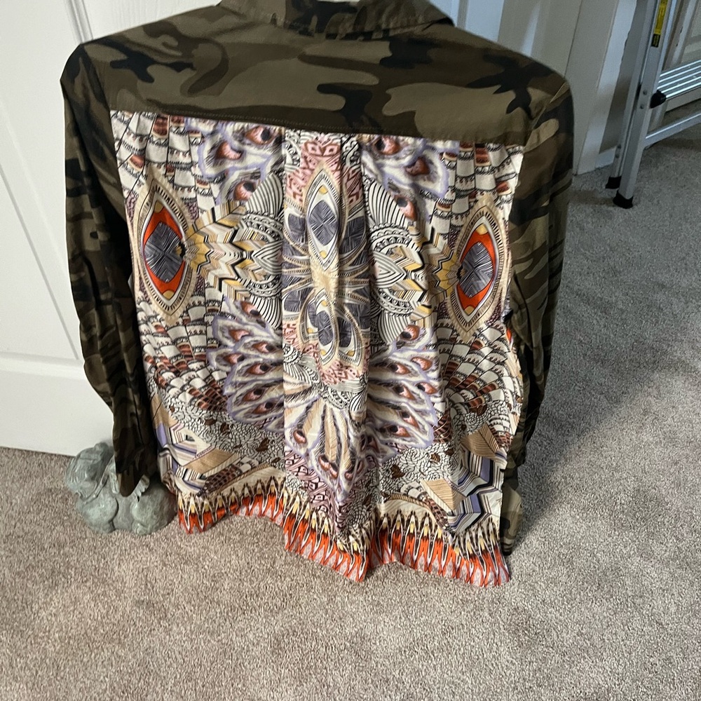 Johnny Was camo top detailed print back